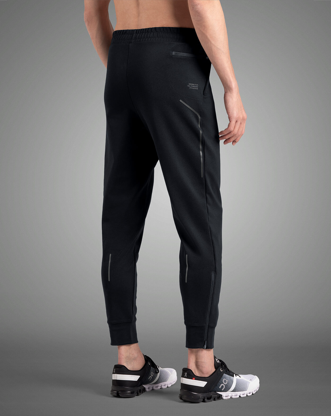 PowerGuard™ 厚磅運動束口褲 hover