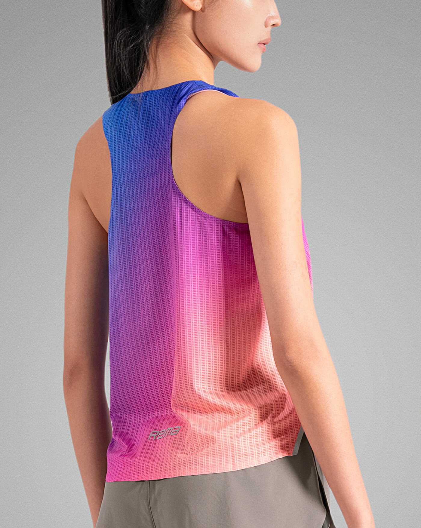 Feather Lite 跑步背心-圓領 hover