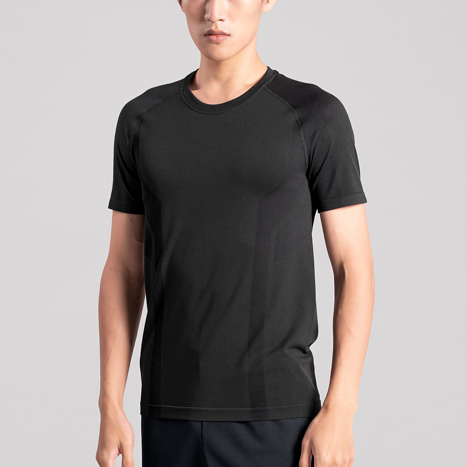 TEST黑色短袖上衣