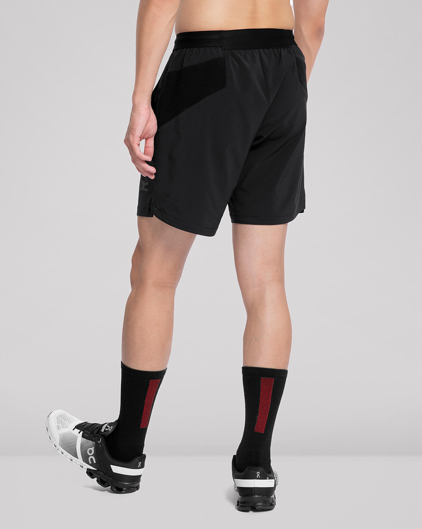 全方位超輕運動短褲 hover