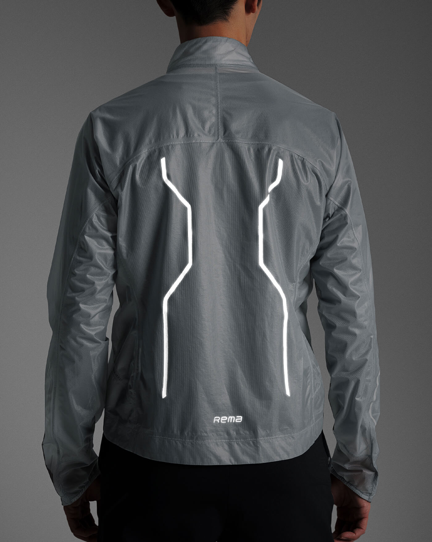 AirShell 零負重跑步防雨外套 hover