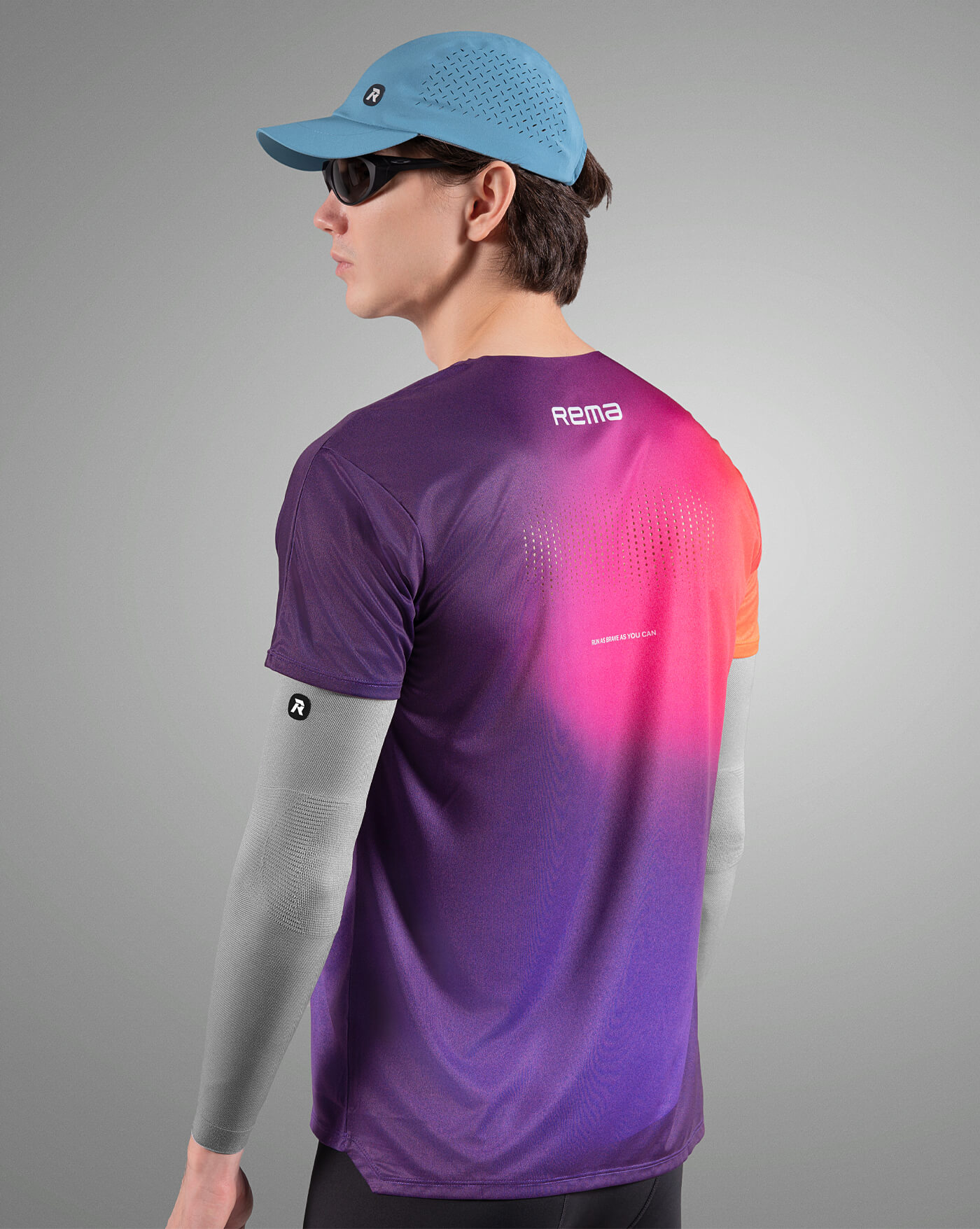 跑步短袖上衣 hover